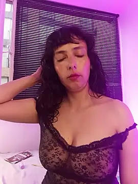 Snapshot of Eva_Err chatting on 9, 6, 2026 Eva Err online show from 9, 6, 2026