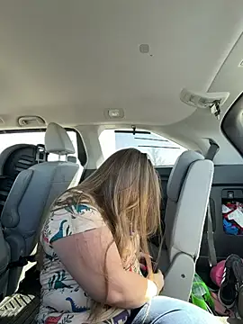 lickablelynn87 online show from 9, 3, 2026