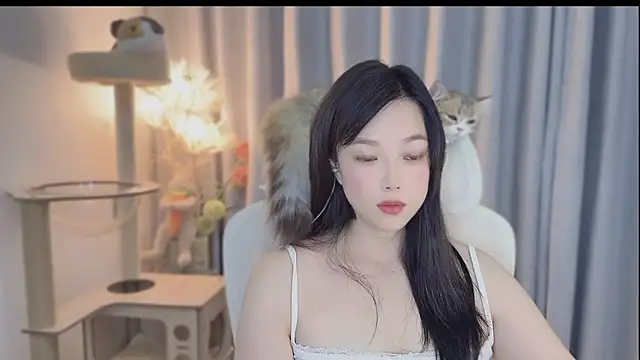 Snapshot of Yumi_yuni chatting on 6, 5, 2026 Yumi yuni online show from 6, 5, 2026