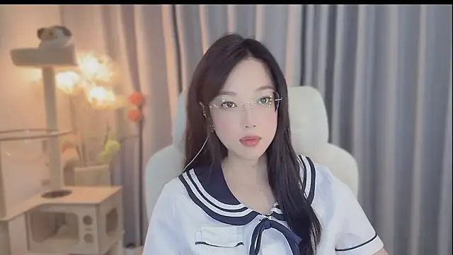 Snapshot of Yumi_yuni chatting on 9, 5, 2026 Yumi yuni online show from 9, 5, 2026