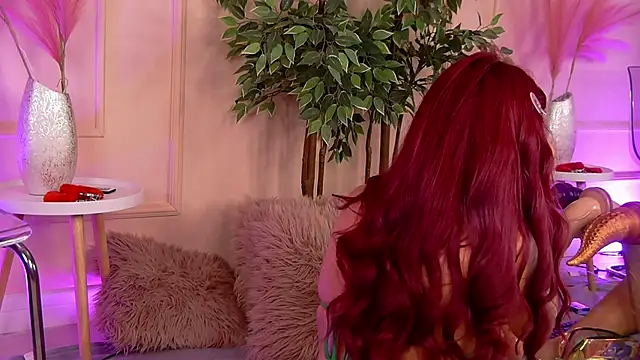 CrystalRedd online show from 8, 3, 2026