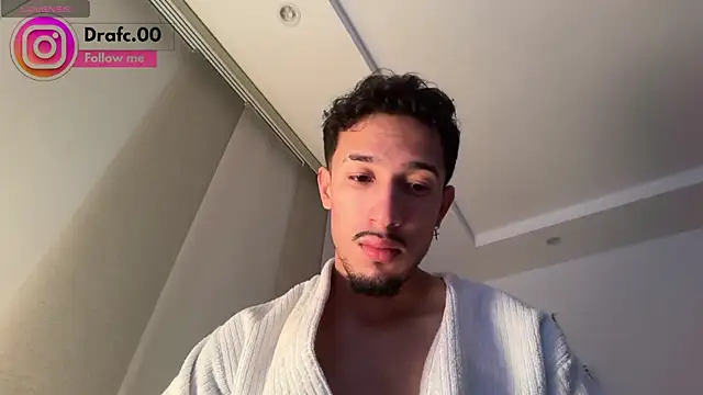 Snapshot of rafael_stone11 chatting on 4, 7, 2026 rafael stone11 online show from 4, 7, 2026