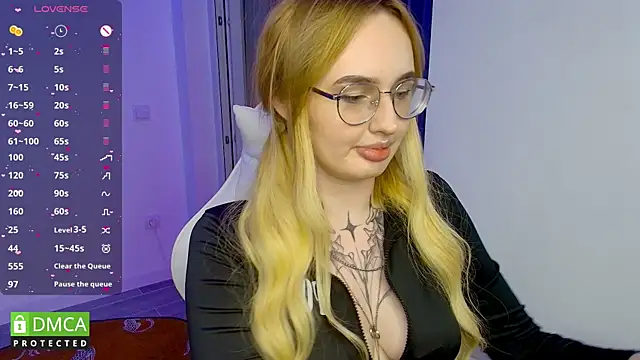 Snapshot of AdeLuna chatting on 28, 5, 2026 AdeLuna online show from 28, 5, 2026
