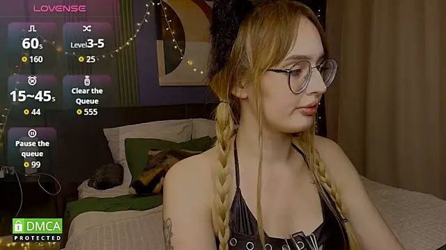 AdeLuna online show from 8, 2, 2026