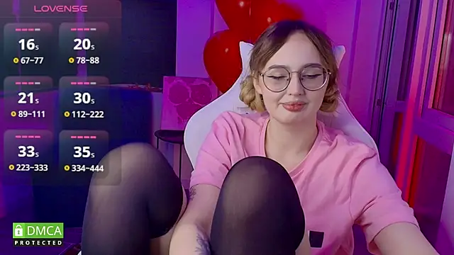 AdeLuna online show from 12, 2, 2026