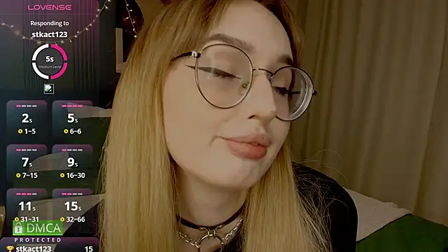 AdeLuna online show from 5, 2, 2026