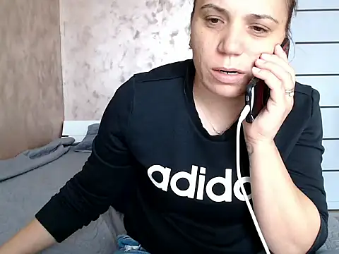 Snapshot of LorraGrey chatting on 4, 5, 2026 LorraGrey online show from 4, 5, 2026
