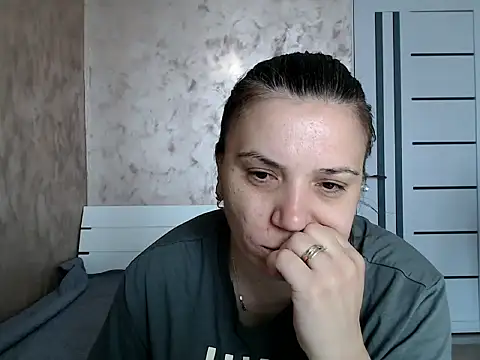 LorraGrey online show from 15, 4, 2026