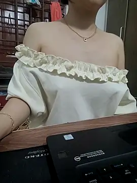 Snapshot of NinaKey chatting on 18, 7, 2026 NinaKey online show from 18, 7, 2026