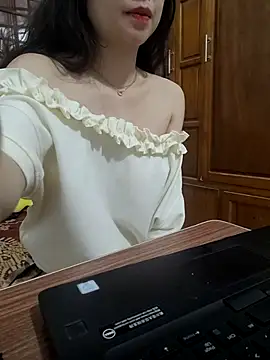 Snapshot of NinaKey chatting on 1, 5, 2026 NinaKey online show from 1, 5, 2026