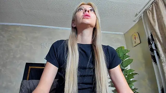 Snapshot of LannaQuinn chatting on 31, 5, 2026 LannaQuinn online show from 31, 5, 2026