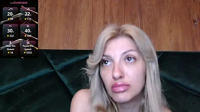 Snapshot of LannaQuinn chatting on 5, 5, 2026 LannaQuinn online show from 5, 5, 2026