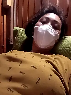 hot-luna- online show from 4, 4, 2026