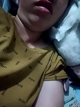 hot-luna- online show from 14, 4, 2026