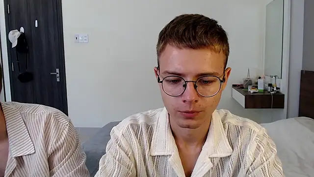 NikiKerryCum online show from 7, 5, 2026