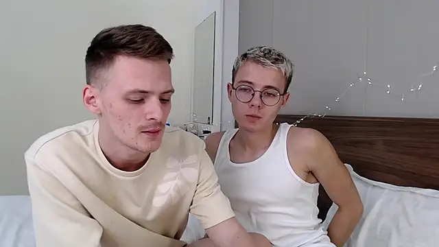 NikiKerryCum online show from 10, 2, 2026