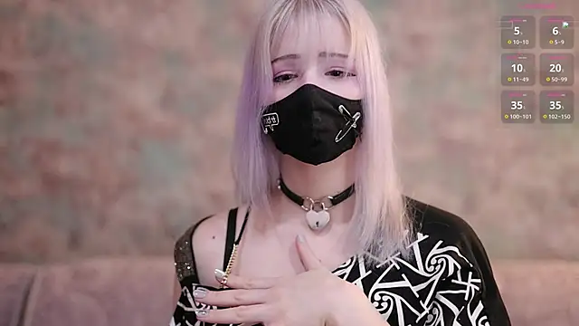 Yunakiss online show from 4, 3, 2026