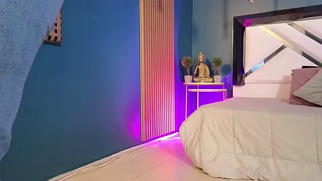 Ladyy brownn online show from 18, 4, 2026