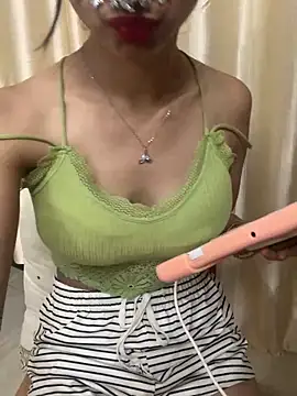 HEENA-STRIP online show from 19, 3, 2026