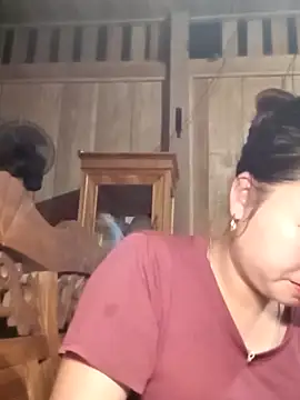 emlylyxinh online show from 25, 2, 2026