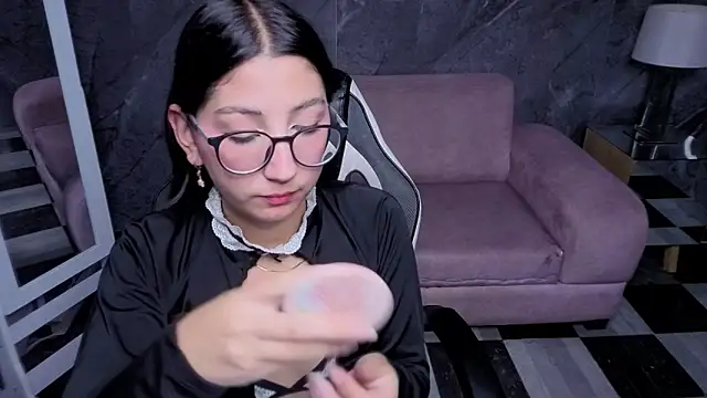 Sophie jones b online show from 24, 2, 2026