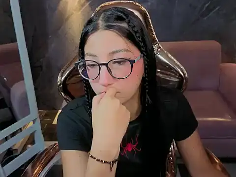 Sophie jones b online show from 4, 2, 2026