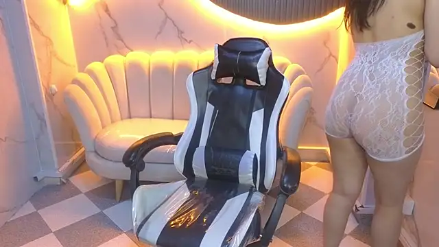 Valerie moon b online show from 21, 3, 2026