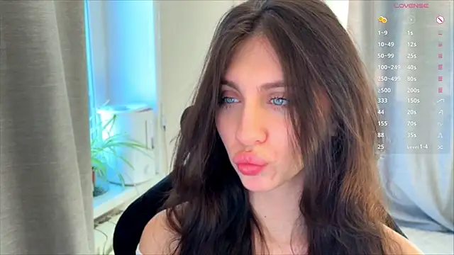 lunawho online show from 22, 4, 2026