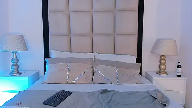 SussyFox online show from 6, 3, 2026