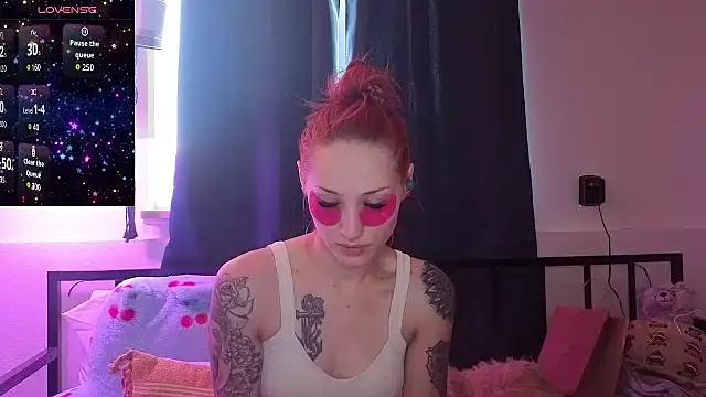 Snapshot of ThornsandHoney chatting on 18, 6, 2026 ThornsandHoney online show from 18, 6, 2026