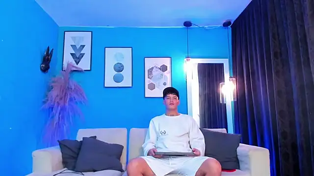 KingOfHeavens 2 online show from 6, 3, 2026