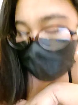 Snapshot of mini27mimi chatting on 17, 5, 2026 mini27mimi online show from 17, 5, 2026