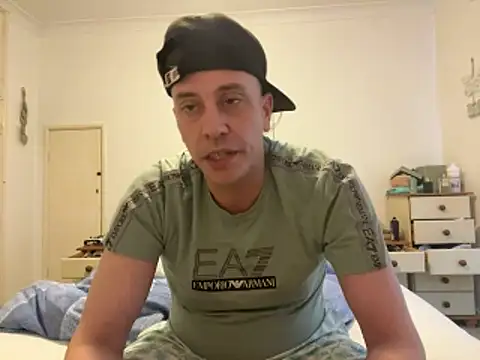 Snapshot of malcolm2334 chatting on 24, 5, 2026 malcolm2334 online show from 24, 5, 2026