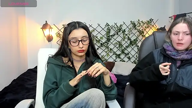 nana  rousse online show from 13, 3, 2026