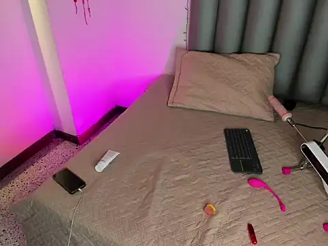 Miaa-Foxx online show from 21, 2, 2026