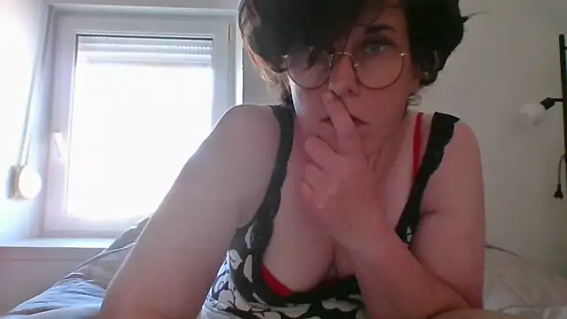 OIseauNoir88 online show from 19, 4, 2026