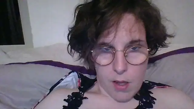 OIseauNoir88 online show from 22, 4, 2026