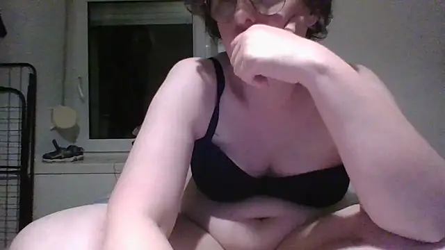 OIseauNoir88 online show from 28, 3, 2026