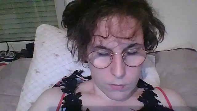 OIseauNoir88 online show from 25, 4, 2026