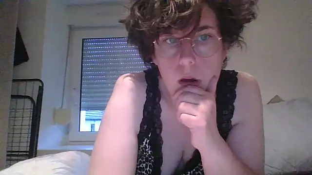 OIseauNoir88 online show from 30, 3, 2026