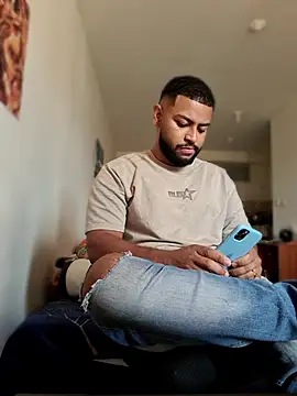 KLEYTON33 online show from 13, 3, 2026