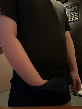 yuuuuusuke00 online show from 5, 2, 2026