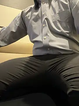 yuuuuusuke00 online show from 4, 3, 2026