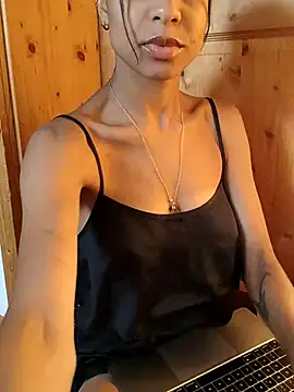 Snapshot of YaraEstelle chatting on 23, 5, 2026 YaraEstelle online show from 23, 5, 2026