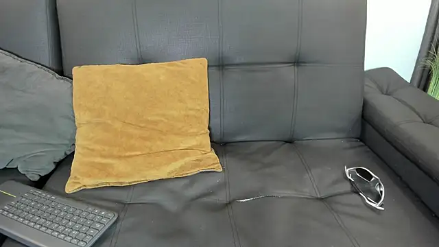 Lio      online show from 5, 2, 2026