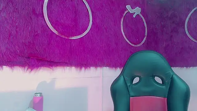 isabella vogue online show from 16, 2, 2026