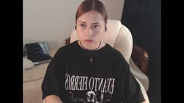 Lametaleralatina online show from 2, 2, 2026