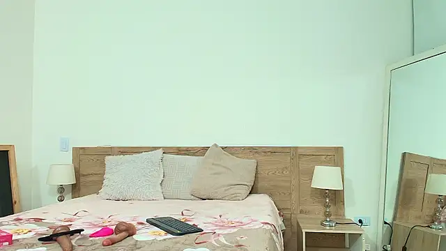 LiaJohnnson  online show from 22, 3, 2026