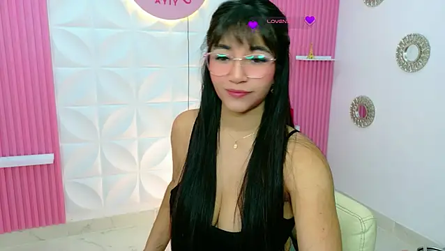 Ashley Jonness  online show from 21, 4, 2026