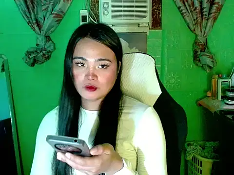 yourhot kristinexx online show from 24, 4, 2026